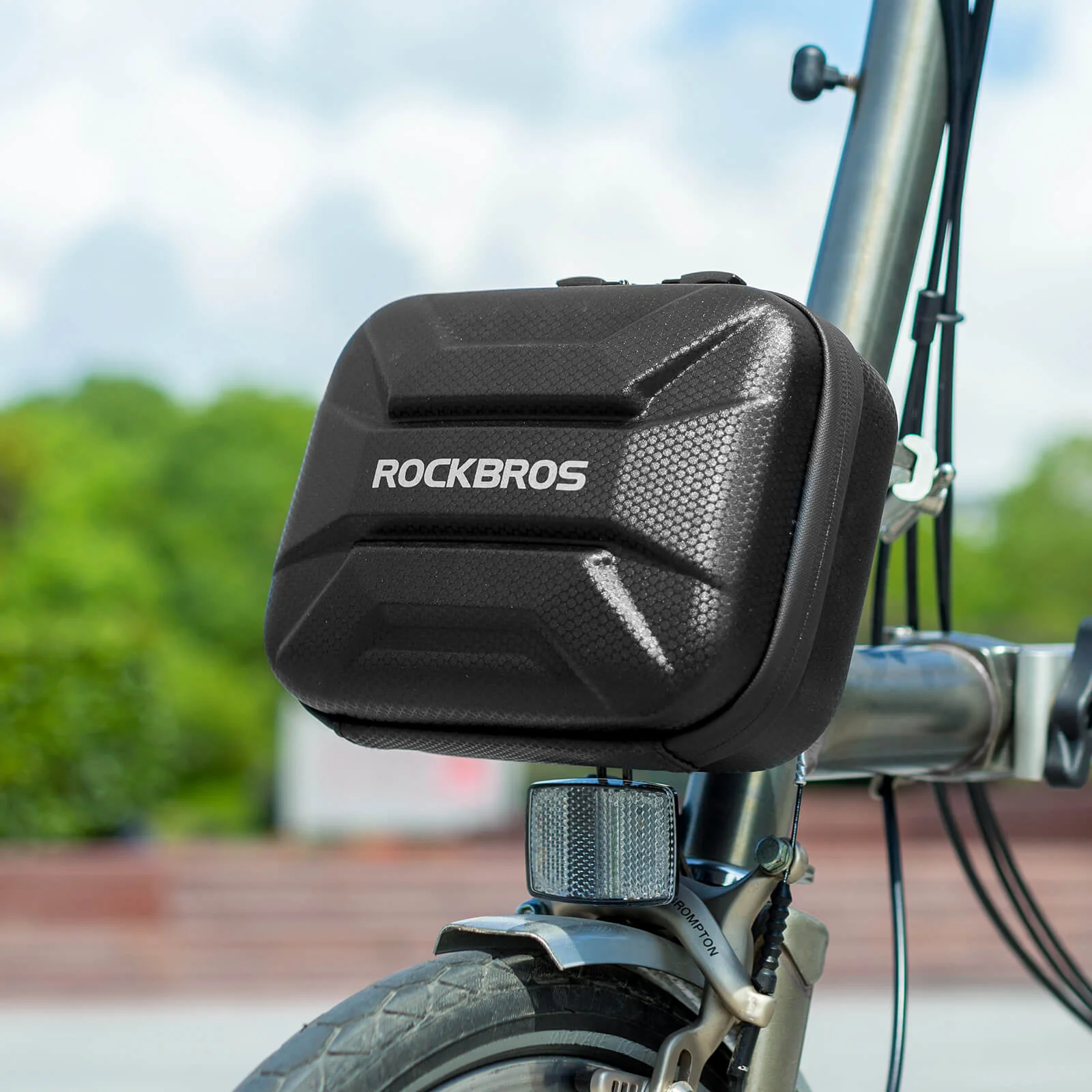 Hard Shell Folding Bike Front Bag – Waterproof & Quick Mount 1.2L - Image 5