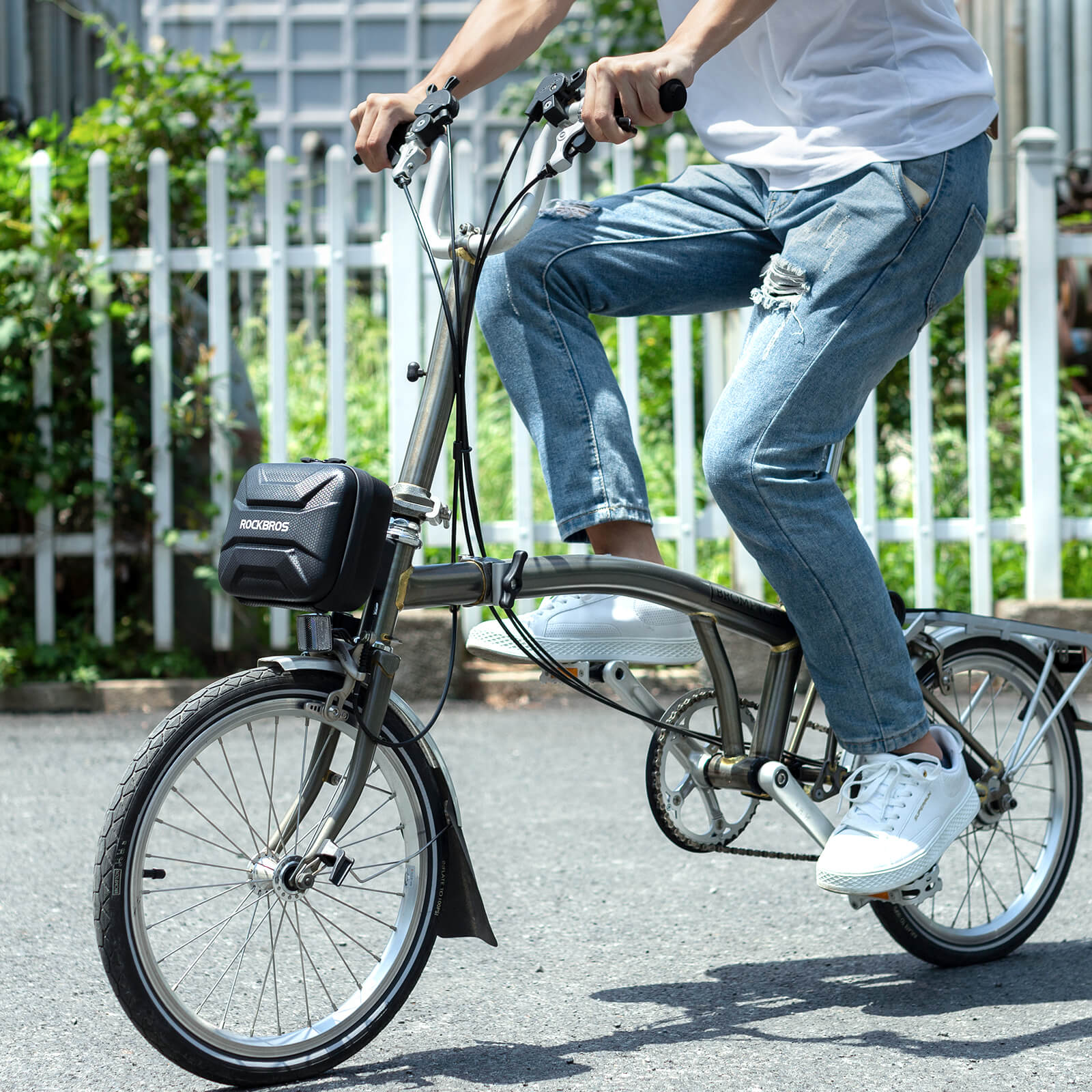 Hard Shell Folding Bike Front Bag – Waterproof & Quick Mount 1.2L - Image 6