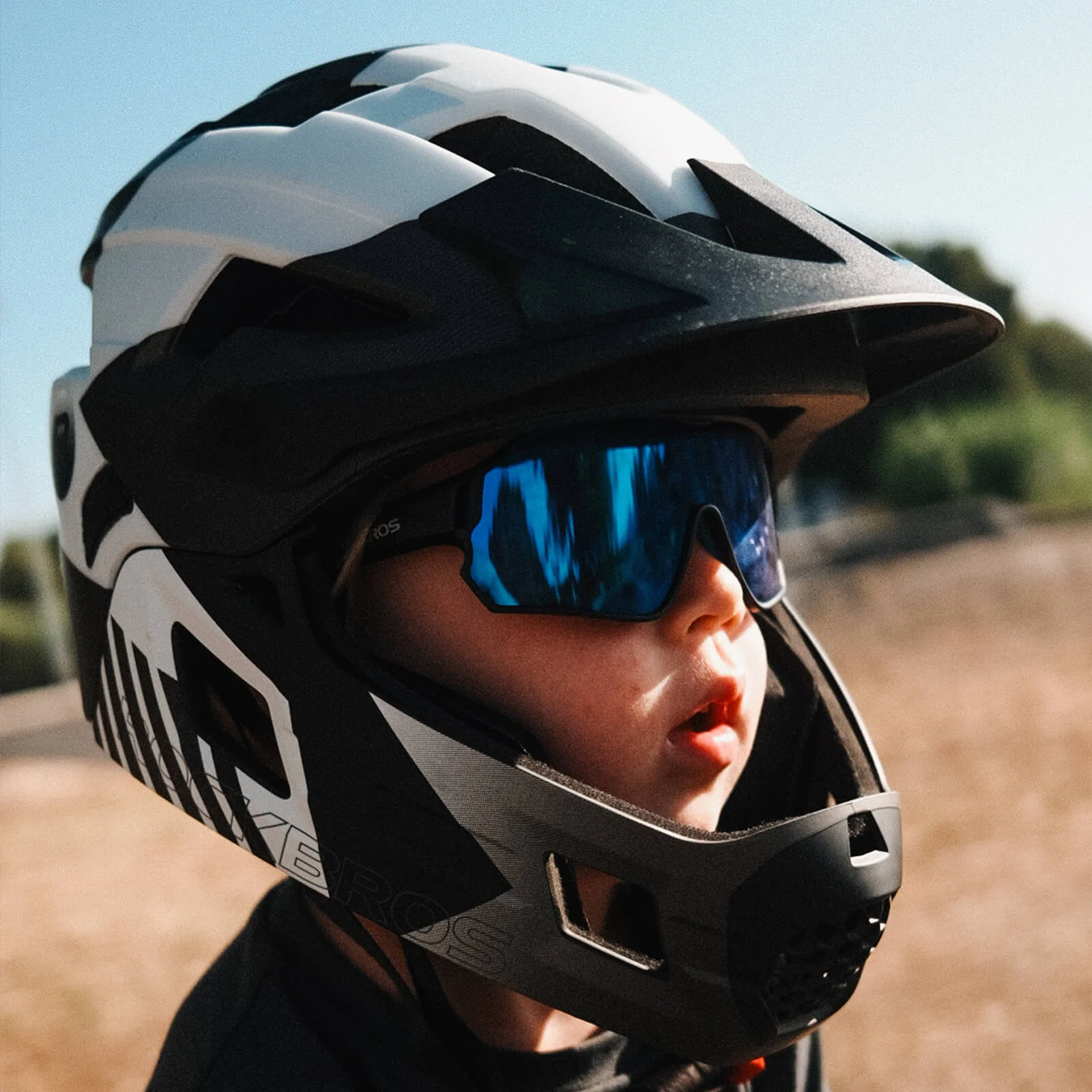 Kids Photochromic Sports Bike Sunglasses - Image 25