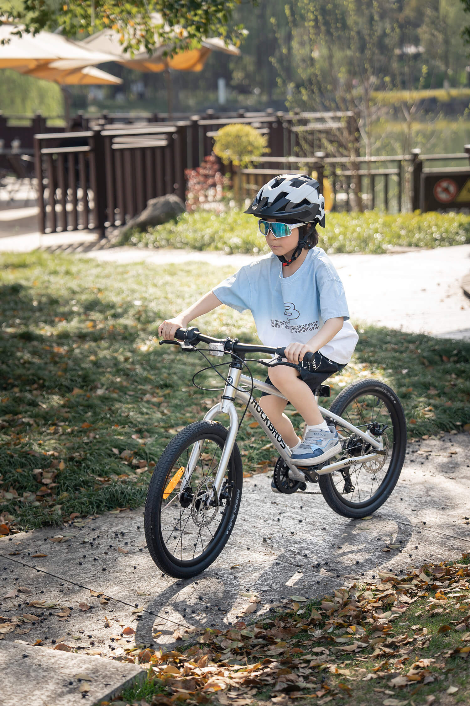 ROCKBROS DARWIN 24" & 26" Kids Mountain Bike with 9-Speed Gearing - Image 20