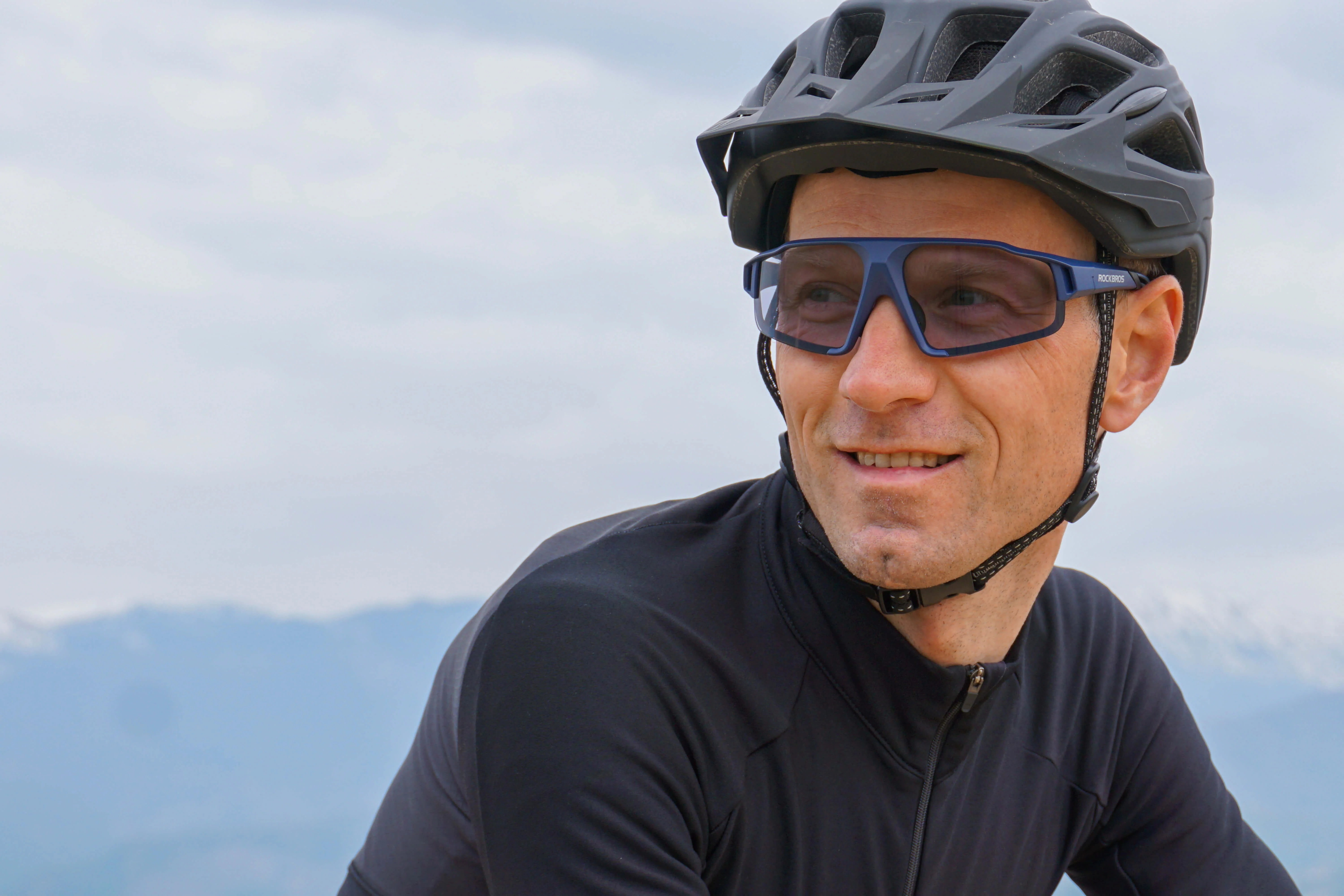 ROCKBROS Photochromic Cycling Glasses UV400 Lens - Image 8